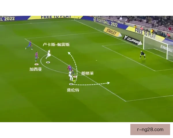 从久保建英对阵巴萨看世界杯级别的临场发挥与战术价值综合评估